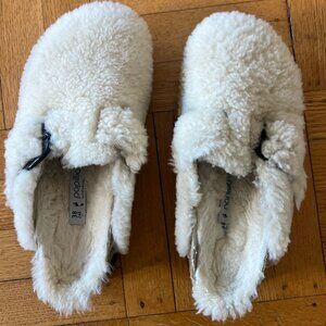 Birkenstock furry clogs with soft shearling lining. Size 38